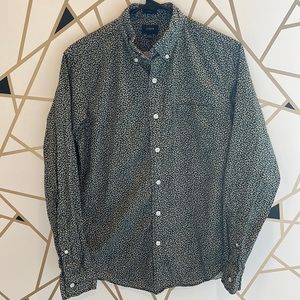 Slim fit J Crew Factory Button Down - Small